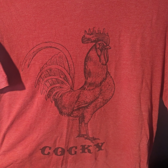 Red cocky tshirt - Picture 2 of 4